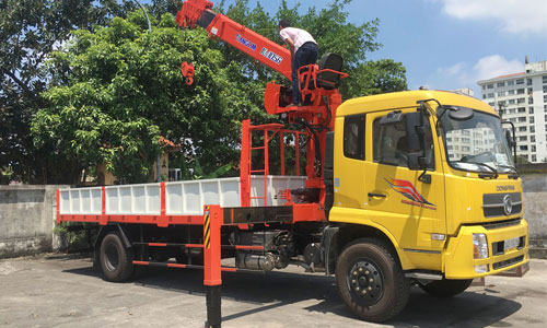Xe Tải Cẩu: Ô Tô Phú Mẫn Nhận Đóng Xe Gắn Cần Cẩu