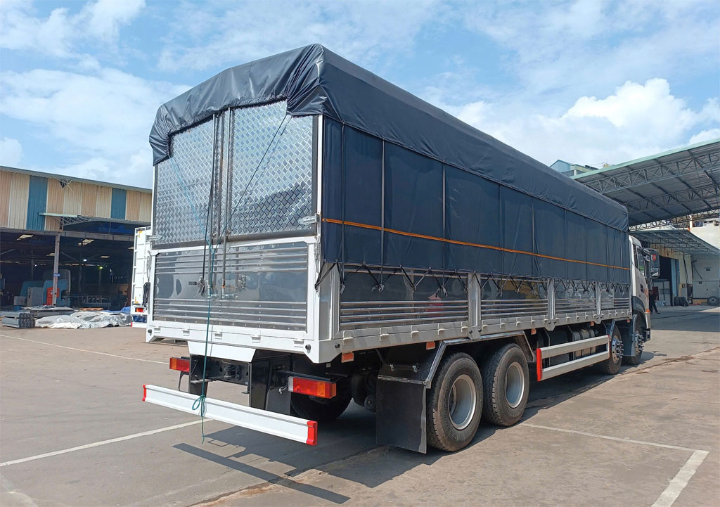 xe tải dongfeng 4 chân
