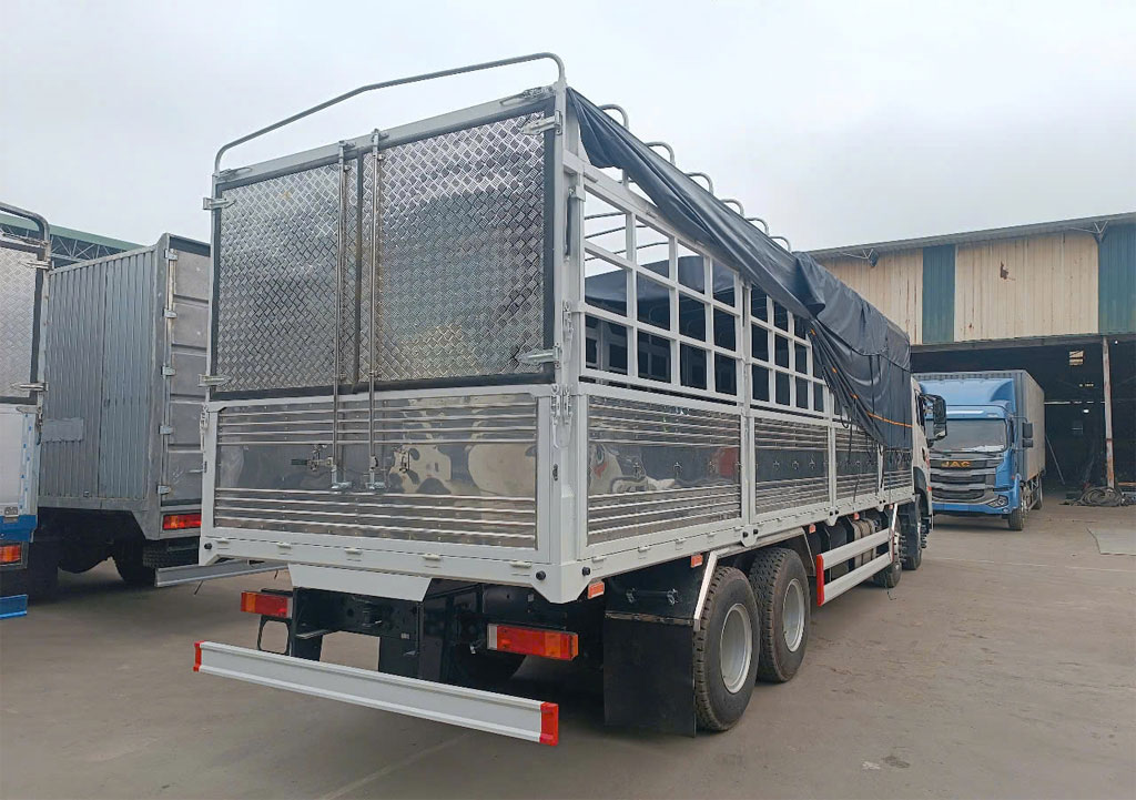 xe tải dongfeng 4 chân