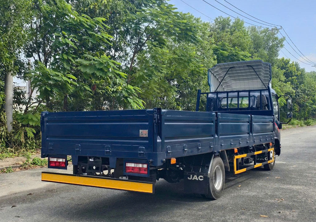 xe tải jac 3t5 thùng dài 6m2