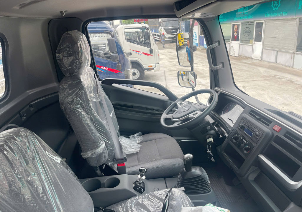 xe tải jac 3t5 thùng dài 6m2