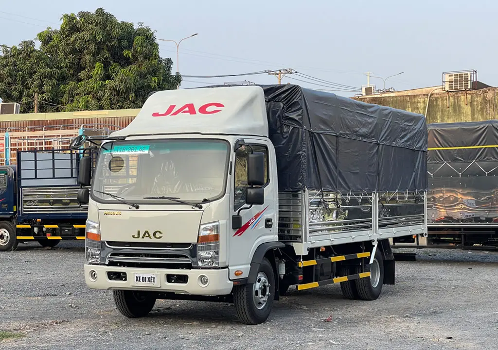 XE TẢI JAC 6.5 TẤN THÙNG DÀI 5M2 - Kích thước lòng thùng hàng chi tiết và rộng rãi