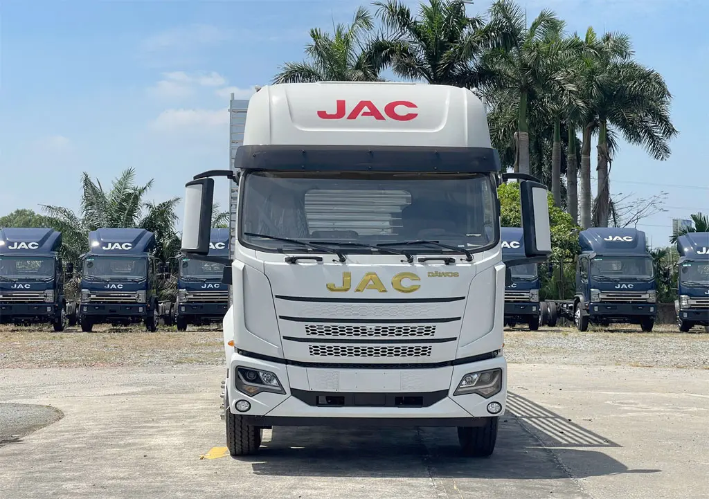 XE TẢI JAC DAWOS 7.8 TẤN THÙNG DÀI 9M9 - Kích thước lòng thùng hàng chi tiết và rộng rãi