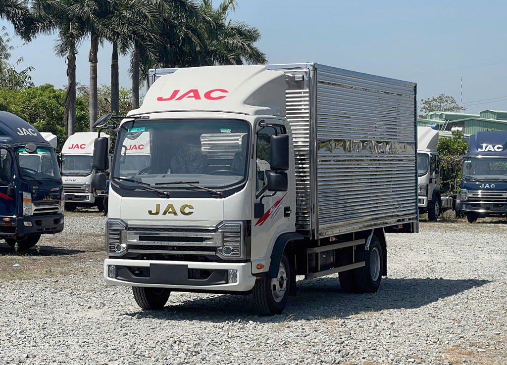 xe tải jac 2.4 tấn