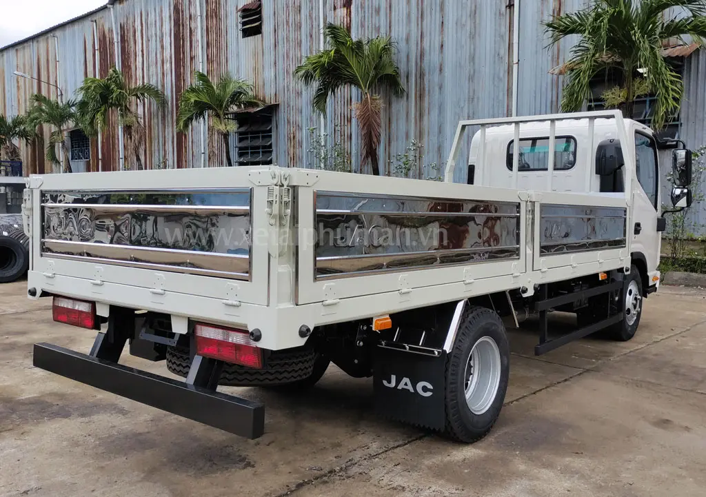 Xe Tải JAC 3.5 Tấn N350 Thùng Lửng - Nội thất cabin tiện nghi, rộng rãi và thoải mái Xe Tải JAC 3.5 Tấn N350 Thùng Lửng - Nội thất cabin tiện nghi, rộng rãi và thoải mái