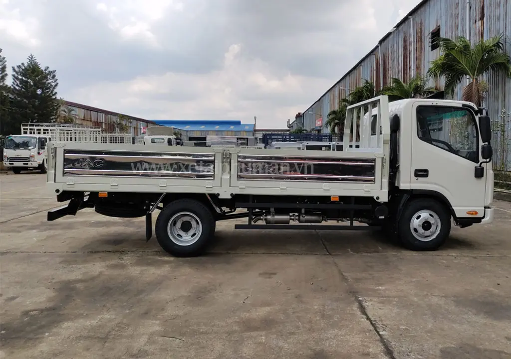 Xe Tải JAC 3.5 Tấn N350 Thùng Lửng - Thiết kế ngoại thất hiện đại, sang trọng Xe Tải JAC 3.5 Tấn N350 Thùng Lửng - Thiết kế ngoại thất hiện đại, sang trọng