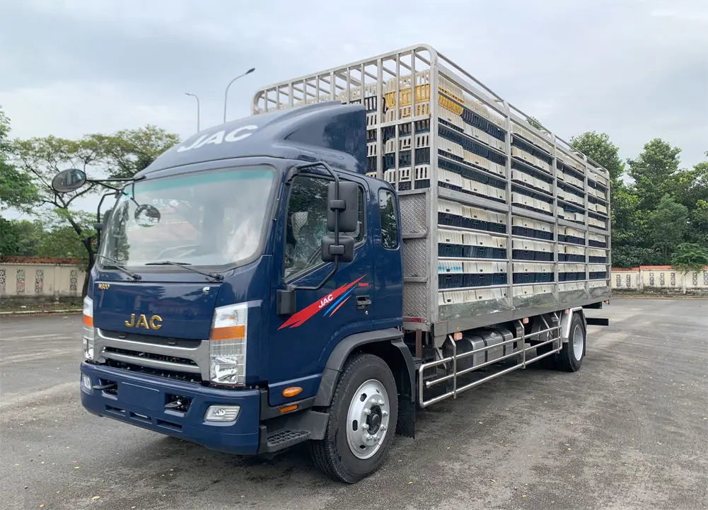 Xe Tải JAC Chở Gia Cầm 6.5 Tấn (JAC N800S Chở Gà Vịt) - Kích thước lòng thùng hàng chi tiết và rộng rãi