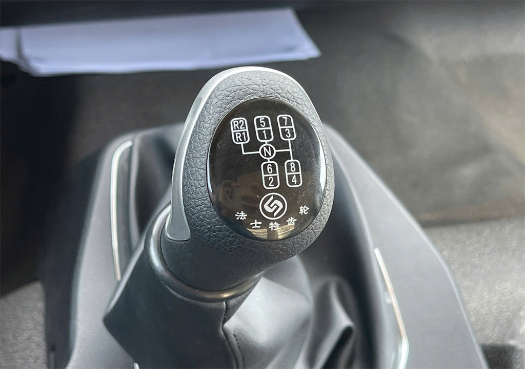 xe jac dawos thùng kín