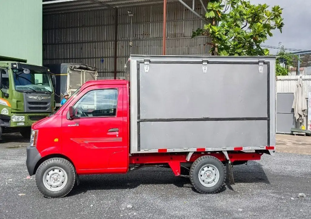 XE TẢI THÙNG CÁNH DƠI SRM K990 - Khung gầm chassi thép cường lực chịu tải tốt