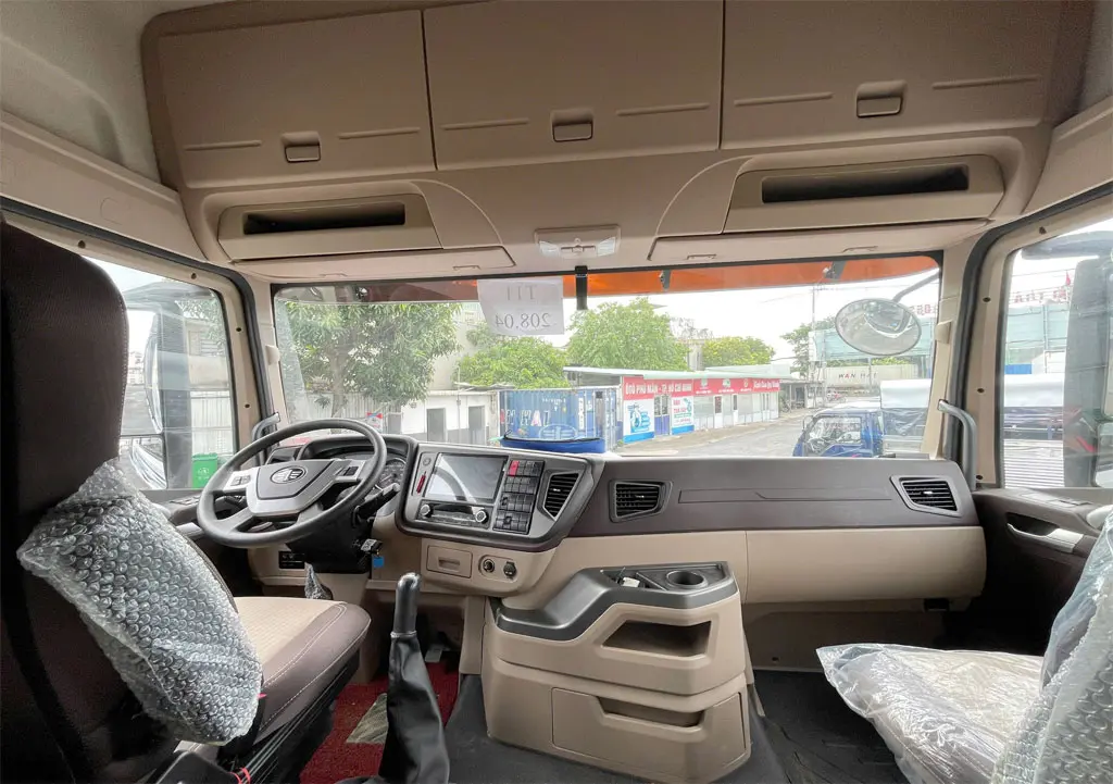 XE TẢI FAW 4 CHÂN JH6 17.8 TẤN 370HP - Kích thước lòng thùng hàng chi tiết và rộng rãi
