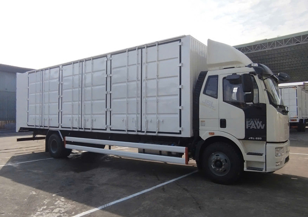 xe tải faw 7 tấn thùng kín