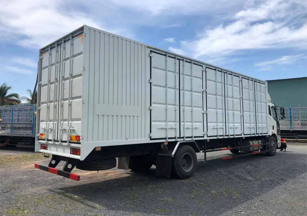 XE TẢI FAW CHỞ PALLET CHƯA CẤU KIỆN ĐIỆN TỬ - Động cơ mạnh mẽ, hoạt động bền bỉ và tiết kiệm nhiên liệu