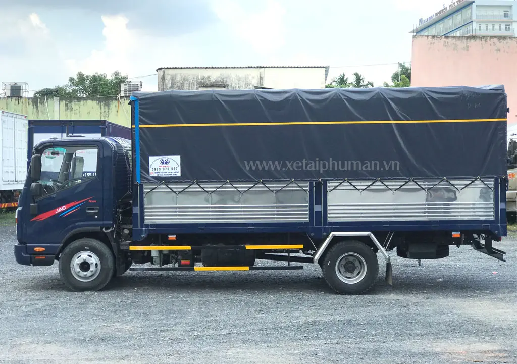 XE TẢI JAC 5 TẤN N500 THÙNG DÀI 5M2 - Động cơ mạnh mẽ, hoạt động bền bỉ và tiết kiệm nhiên liệu XE TẢI JAC 5 TẤN N500 THÙNG DÀI 5M2 - Động cơ mạnh mẽ, hoạt động bền bỉ và tiết kiệm nhiên liệu