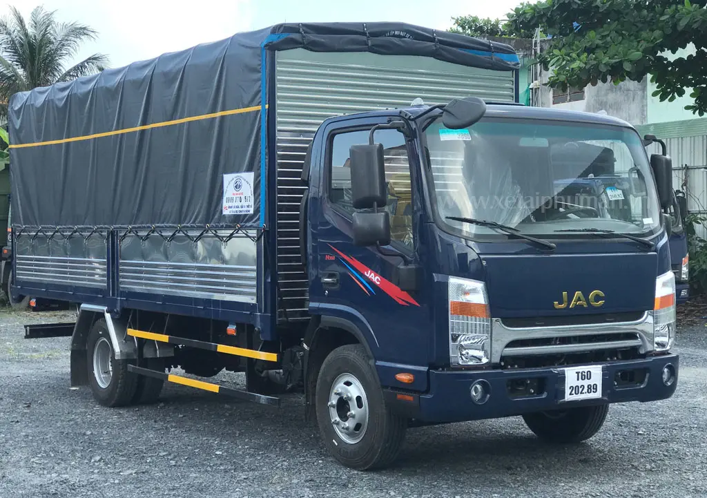 XE TẢI JAC 5 TẤN N500 THÙNG DÀI 5M2 - Nội thất cabin tiện nghi, rộng rãi và thoải mái XE TẢI JAC 5 TẤN N500 THÙNG DÀI 5M2 - Nội thất cabin tiện nghi, rộng rãi và thoải mái