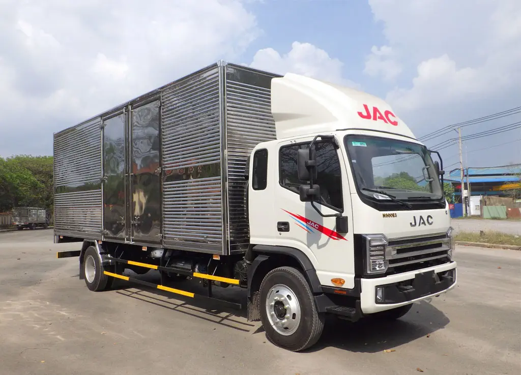 Xe Tải JAC N900 E5 Thùng Kín Cao 2M43 - Thiết kế ngoại thất hiện đại, sang trọng
