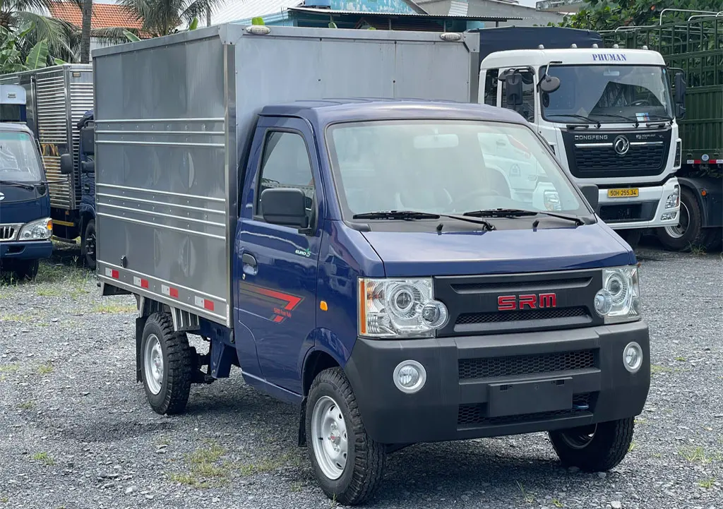 XE TẢI SRM 990KG THÙNG KÍN DÀI 2M5 - Thiết kế ngoại thất hiện đại, sang trọng