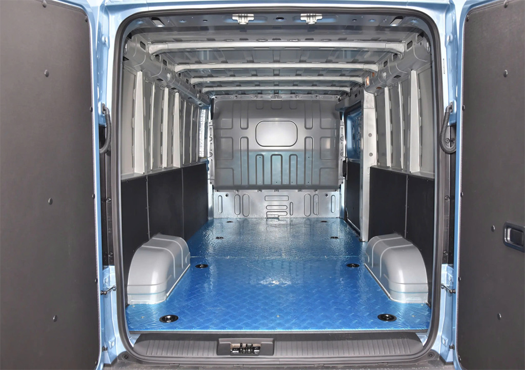 xe van điện srm e80